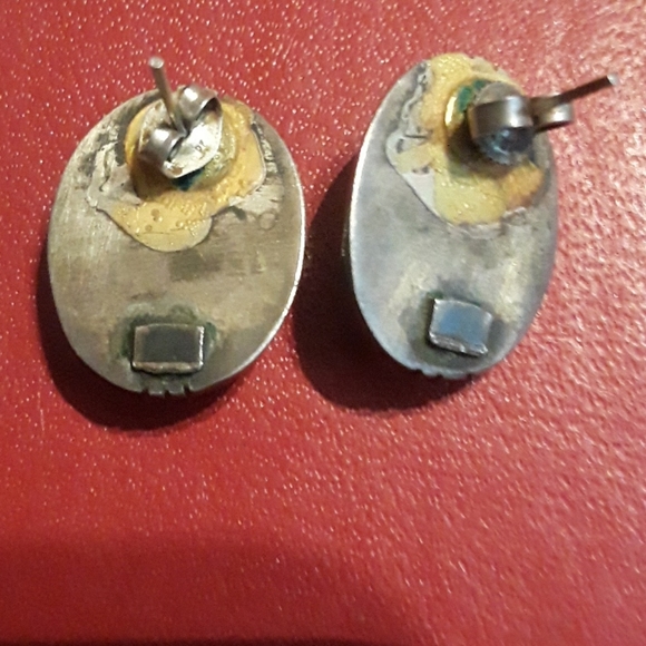 Earrings - Picture 3 of 4